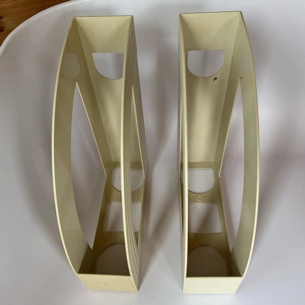 VTG 70s Fellowes Magazine Holders (2) Cream Plastic Curve Arc Office Classroom